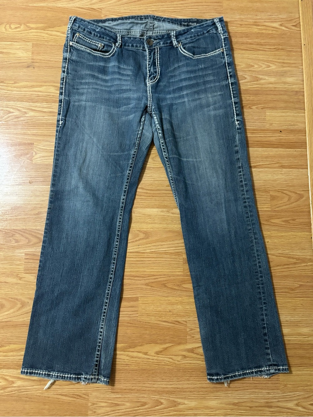 Cowgirl Tuff Women's Bootcut Jeans - Faded Blue